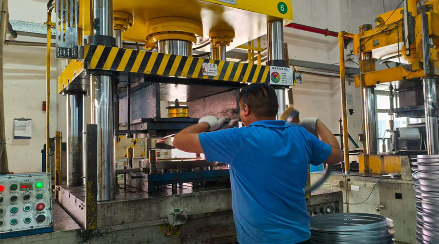 金環電器的滾筒干衣機如何適應游艇、輪船等特殊海洋環境，確保高安全性和穩定性？